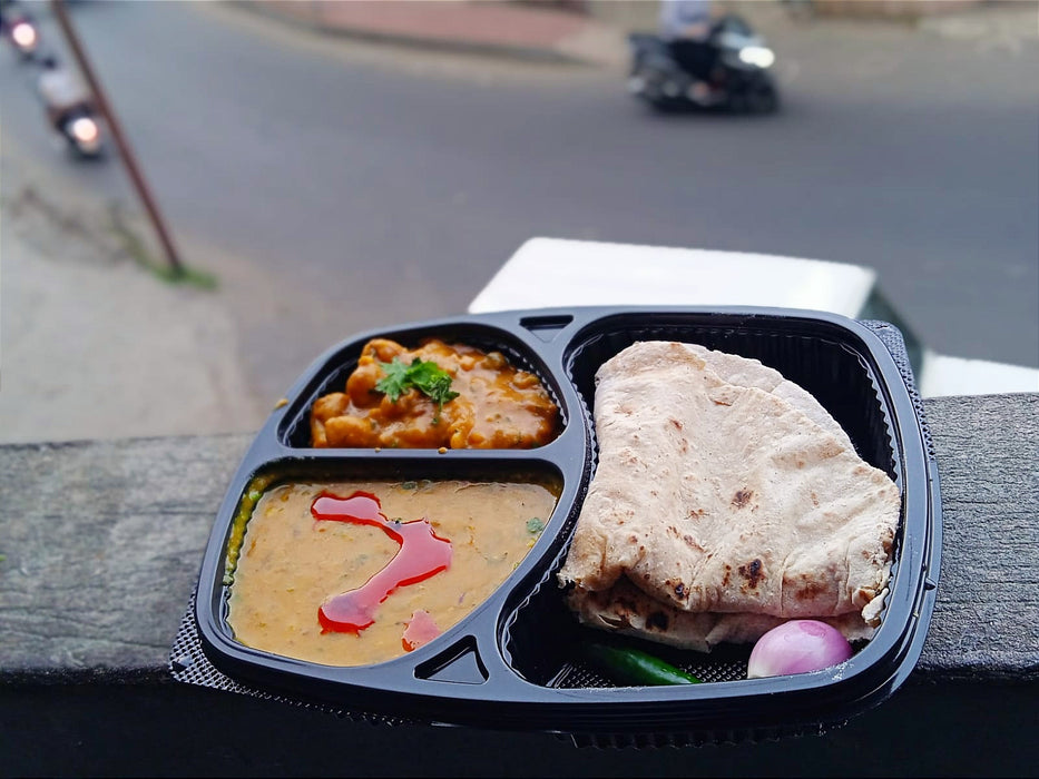 Roti with Dal and Sabji (RT)