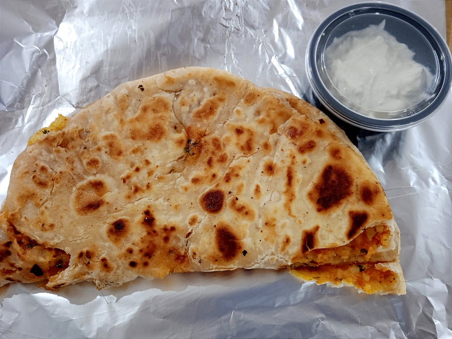 Aloo Paratha + Curd (RT)